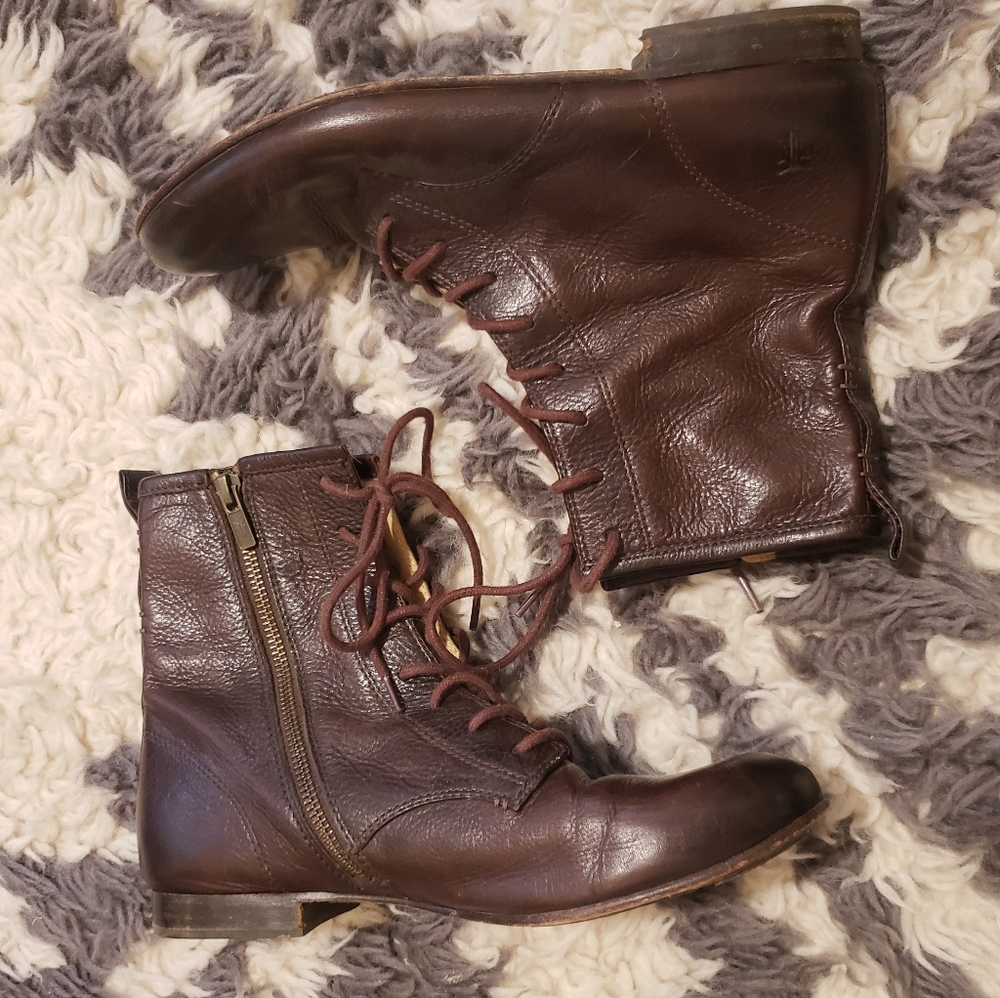 Frye 9M boots